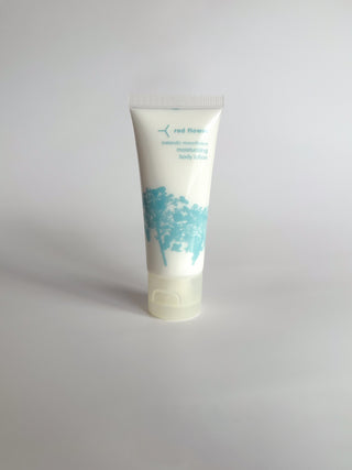icelandic moonflower moisturizing body lotion, travel size